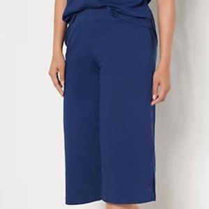 LAST CHANCE! NWT Cuddl Duds Crinkle Jersey Cropped Pants with Side Slits